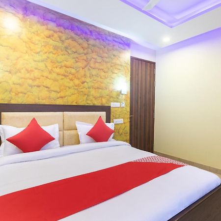 Super Oyo Hotel O Red Stone Inn Nowe Delhi Zewnętrze zdjęcie