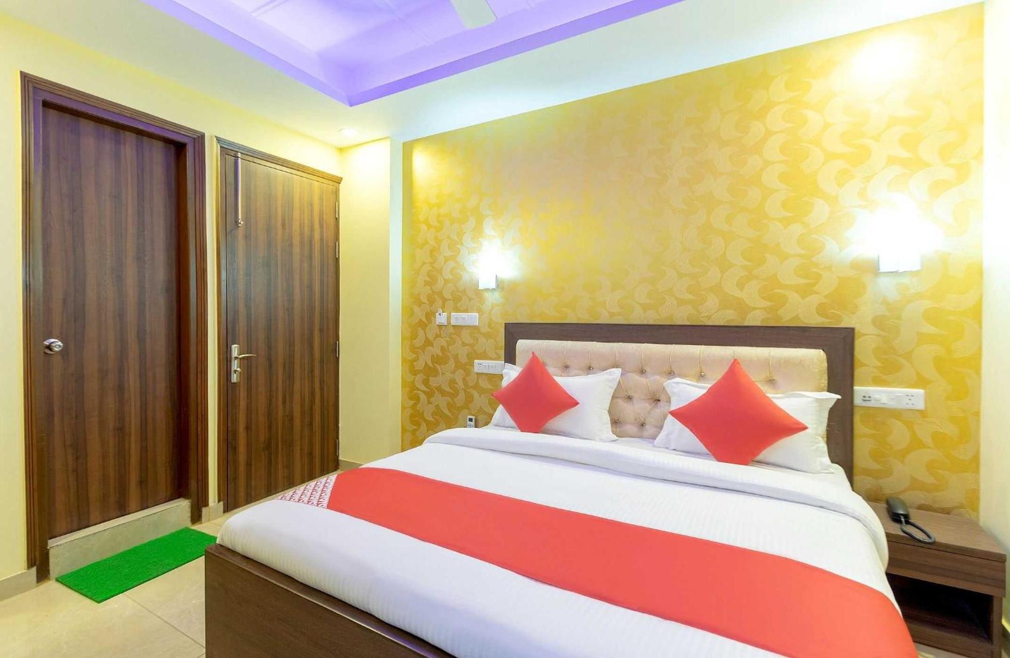 Super Oyo Hotel O Red Stone Inn Nowe Delhi Zewnętrze zdjęcie