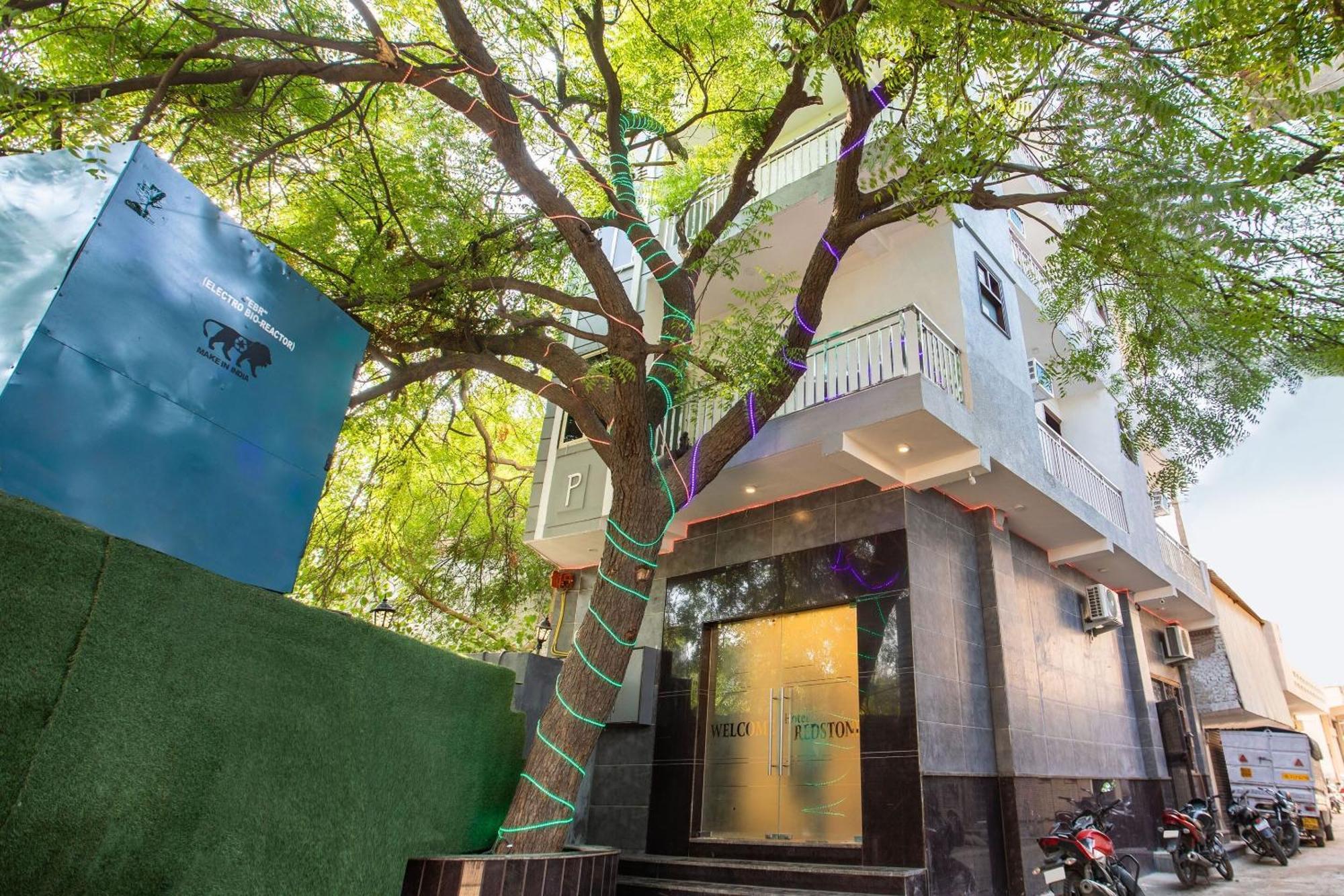 Super Oyo Hotel O Red Stone Inn Nowe Delhi Zewnętrze zdjęcie