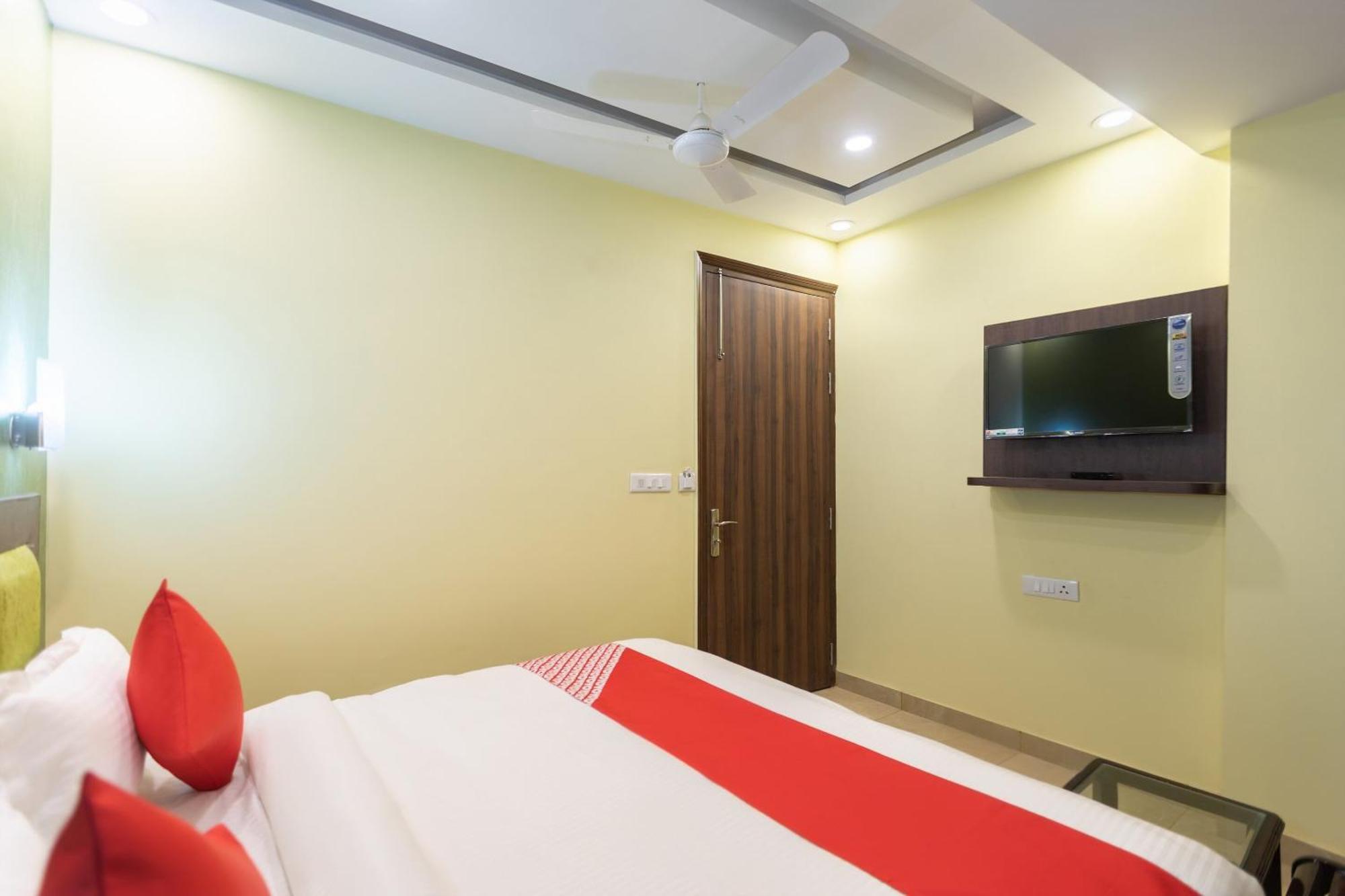 Super Oyo Hotel O Red Stone Inn Nowe Delhi Zewnętrze zdjęcie