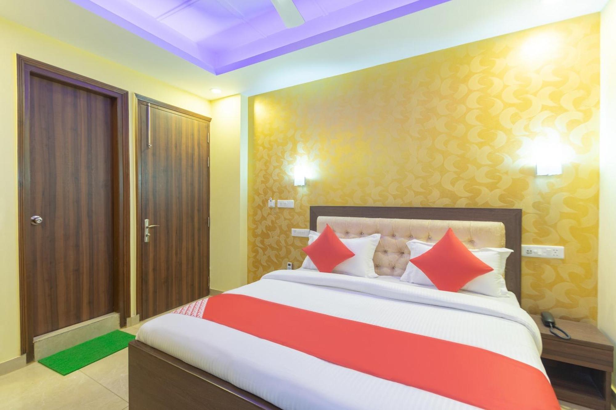 Super Oyo Hotel O Red Stone Inn Nowe Delhi Zewnętrze zdjęcie